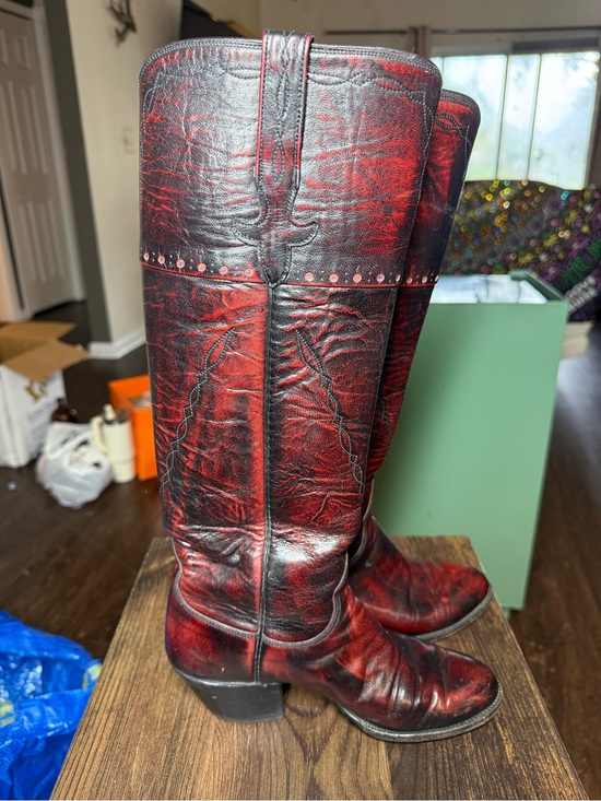 Lucchese Shoes - Vintage 1980 Lucchese San Antonio Cowboy Boots. Black Cherry Leather - size 6.5